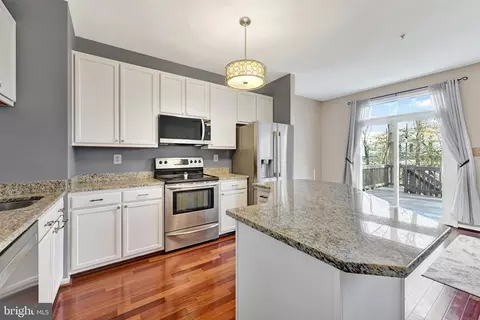 3920 Apple Orchard Dr, Pasadena, MD 21122 photo 17