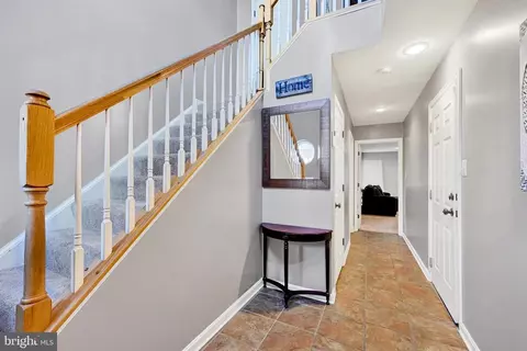 3920 Apple Orchard Dr, Pasadena, MD 21122 photo 3