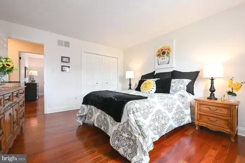 Bedroom - 8329 Sail Ct, Pasadena, MD 21122 photo 5 of 14