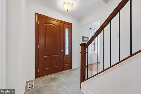 Entry Way - 8329 Sail Ct, Pasadena, MD 21122 photo 1 of 2