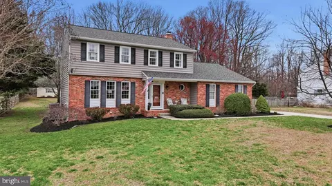 8329 Sail Ct, Pasadena, MD 21122