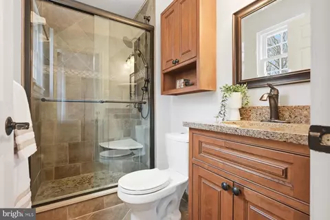 Bath - 8329 Sail Ct, Pasadena, MD 21122 photo 1 of 5