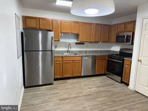 40 J Ironstone Ct, Annapolis, MD 21403