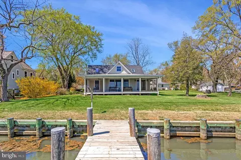 1268 Hayes Rd, Shady Side, MD 20764