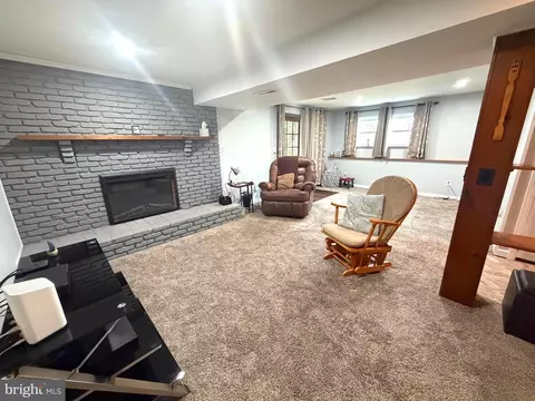 Living - 604 A St, Pasadena, MD 21122 photo 3 of 6