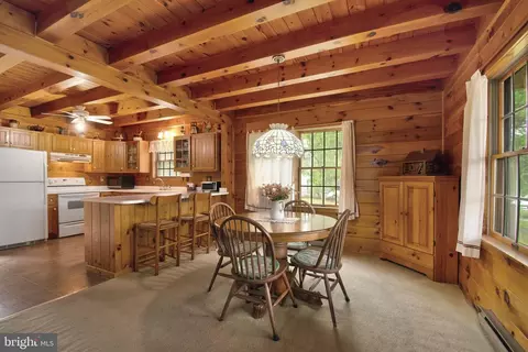 Dining - 968 Main St, Deale, MD 20751 photo 2 of 2