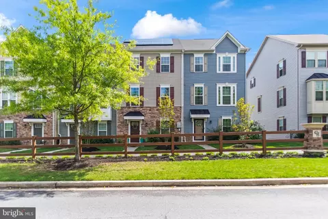 44 Cedar Hill Blvd, Brooklyn, MD 21225