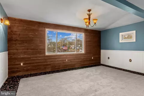 Living - 7758 Lyman Ave, Pasadena, MD 21122 photo 2 of 2