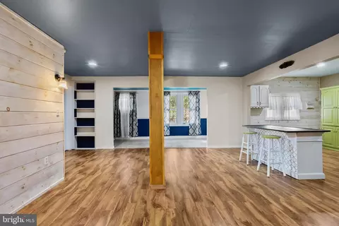 Entry Way - 7758 Lyman Ave, Pasadena, MD 21122 photo 3 of 6