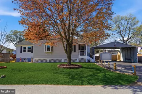 1556 Reinhardt Ln, Glen Burnie, MD 21060