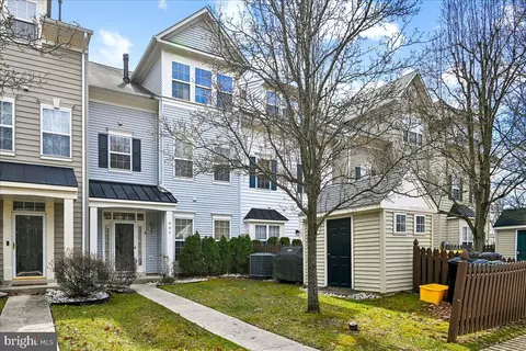 807 Oyster Ct, Odenton, MD 21113