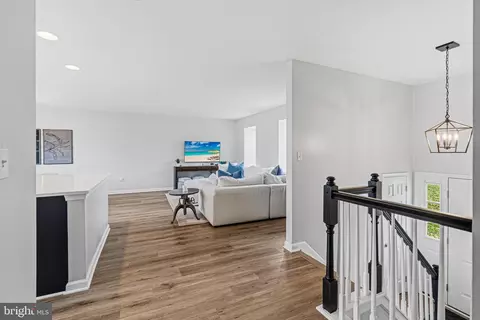 Entry Way - 243 9th St, Pasadena, MD 21122 photo 1 of 4