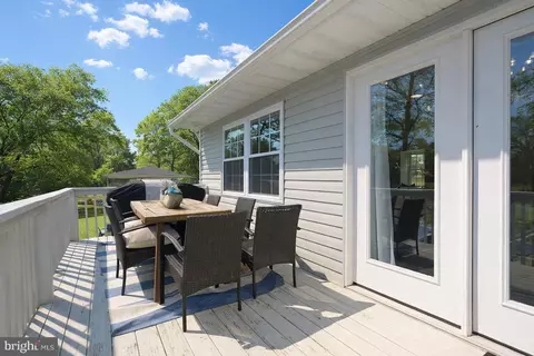 Exterior - 243 9th St, Pasadena, MD 21122 photo 4 of 5
