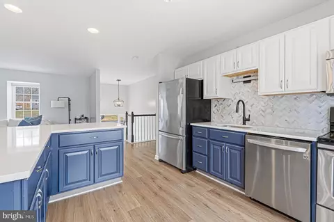 Kitchen - 243 9th St, Pasadena, MD 21122 photo 1 of 2