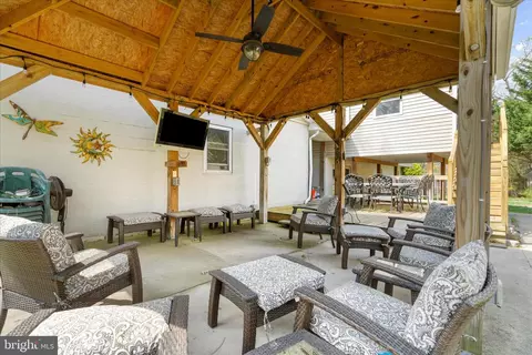 Exterior - 610 Sutton Dr, Pasadena, MD 21122 photo 6 of 12