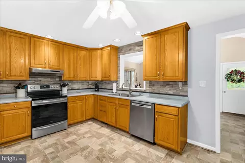 Kitchen - 610 Sutton Dr, Pasadena, MD 21122 photo 1 of 3