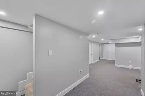 Entry Way - 8489 Arbutus Rd, Pasadena, MD 21122 photo 8 of 13