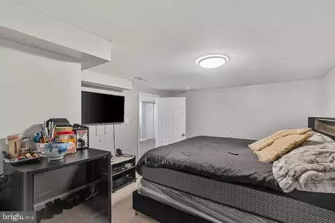 Bedroom - 8489 Arbutus Rd, Pasadena, MD 21122 photo 6 of 9