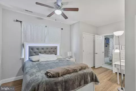 Bedroom - 8489 Arbutus Rd, Pasadena, MD 21122 photo 3 of 9