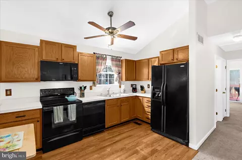Kitchen - 180 Waldo Rd, Pasadena, MD 21122 photo 2 of 3