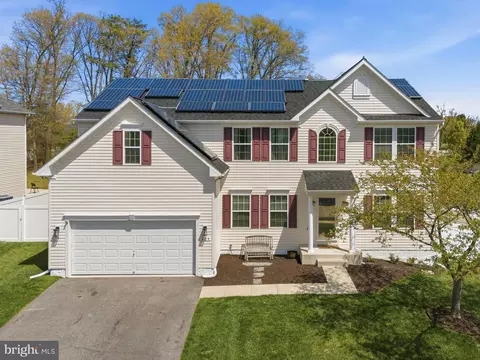 809 Janet Dale Ln, Severn, MD 21144