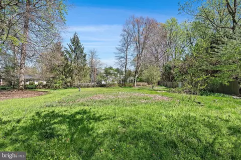 1788 Rochester St #1B, Crofton, MD 21114