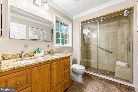 Bath - 1074 Foxcroft Run, Annapolis, MD 21401 photo 3 of 6