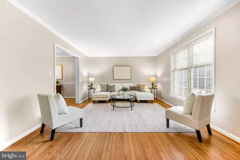 Living - 1074 Foxcroft Run, Annapolis, MD 21401 photo 2 of 7
