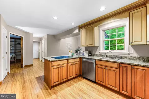 Kitchen - 1074 Foxcroft Run, Annapolis, MD 21401 photo 2 of 4