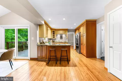 Entry Way - 1074 Foxcroft Run, Annapolis, MD 21401 photo 2 of 3
