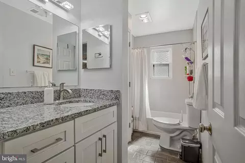Bath - 114 River Rd, Edgewater, MD 21037 photo 1 of 1