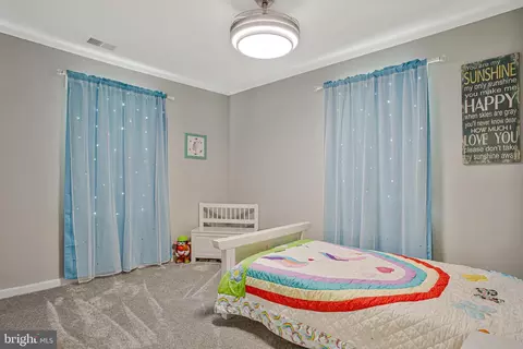 Bedroom - 114 River Rd, Edgewater, MD 21037 photo 4 of 6