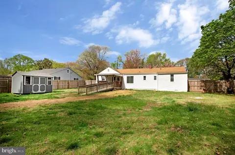 Exterior - 114 River Rd, Edgewater, MD 21037 photo 6 of 6
