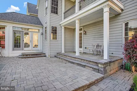 Exterior - 27 Hunting Ct, Edgewater, MD 21037 photo 5 of 19