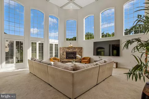 Living - 27 Hunting Ct, Edgewater, MD 21037 photo 1 of 5