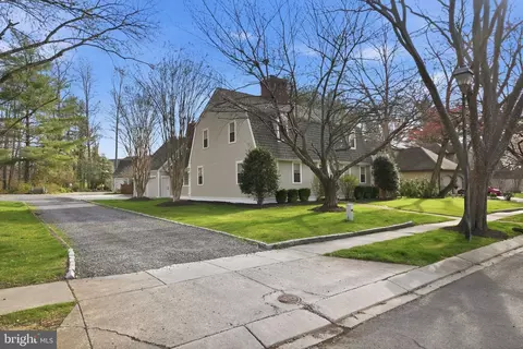 Exterior - 342 Broadview Ln, Annapolis, MD 21401 photo 9 of 11