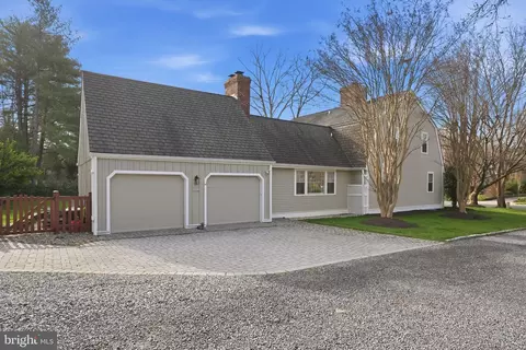 Exterior - 342 Broadview Ln, Annapolis, MD 21401 photo 8 of 11