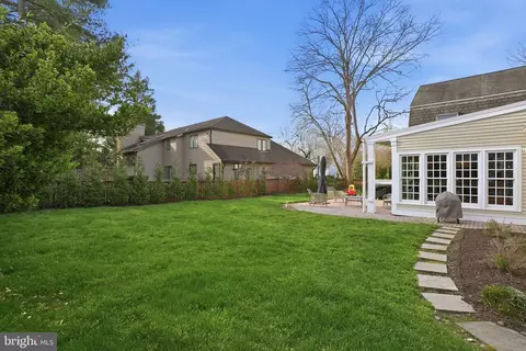 Exterior - 342 Broadview Ln, Annapolis, MD 21401 photo 5 of 11