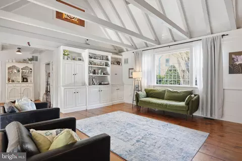 Living - 342 Broadview Ln, Annapolis, MD 21401 photo 2 of 3