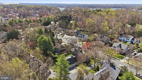 View/Area - 342 Broadview Ln, Annapolis, MD 21401 photo 6 of 11
