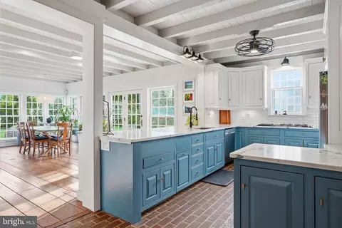 Kitchen - 342 Broadview Ln, Annapolis, MD 21401 photo 1 of 5
