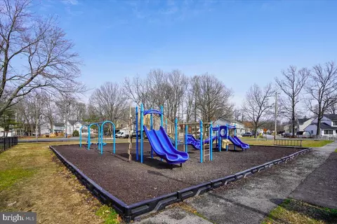 View/Area - 1237 Juniper St # A, Shady Side, MD 20764 photo 3 of 3