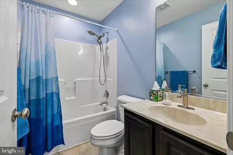 Bath - 1237 Juniper St # A, Shady Side, MD 20764 photo 2 of 2