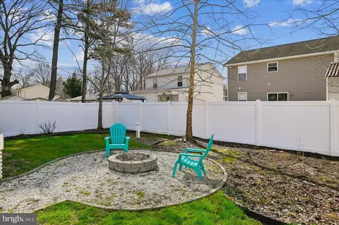 Exterior - 1237 Juniper St # A, Shady Side, MD 20764 photo 4 of 6