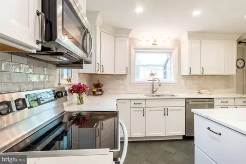 Kitchen - 1438 Ridgeway E, Arnold, MD 21012 photo 1 of 3