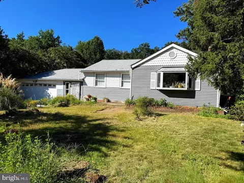 7828 Spencer Rd, Glen Burnie, MD 21060