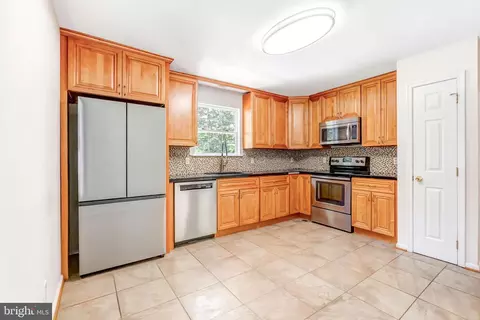 50 Robinson Landing Rd, Severna Park, MD 21146