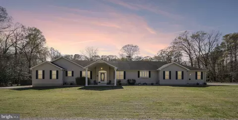 54 Dayton Dr, Pasadena, MD 21122