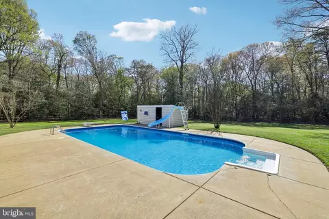 Exterior - 54 Dayton Dr, Pasadena, MD 21122 photo 4 of 29