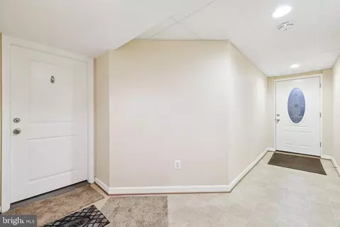 Entry Way - 54 Dayton Dr, Pasadena, MD 21122 photo 8 of 9
